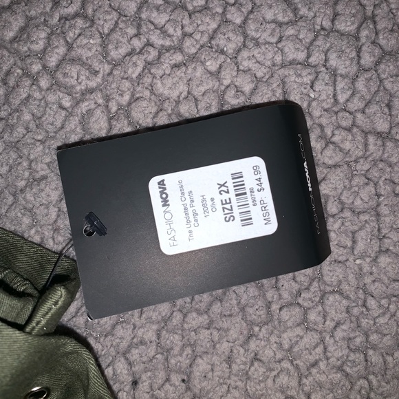 Green cargo pants - Picture 2 of 2